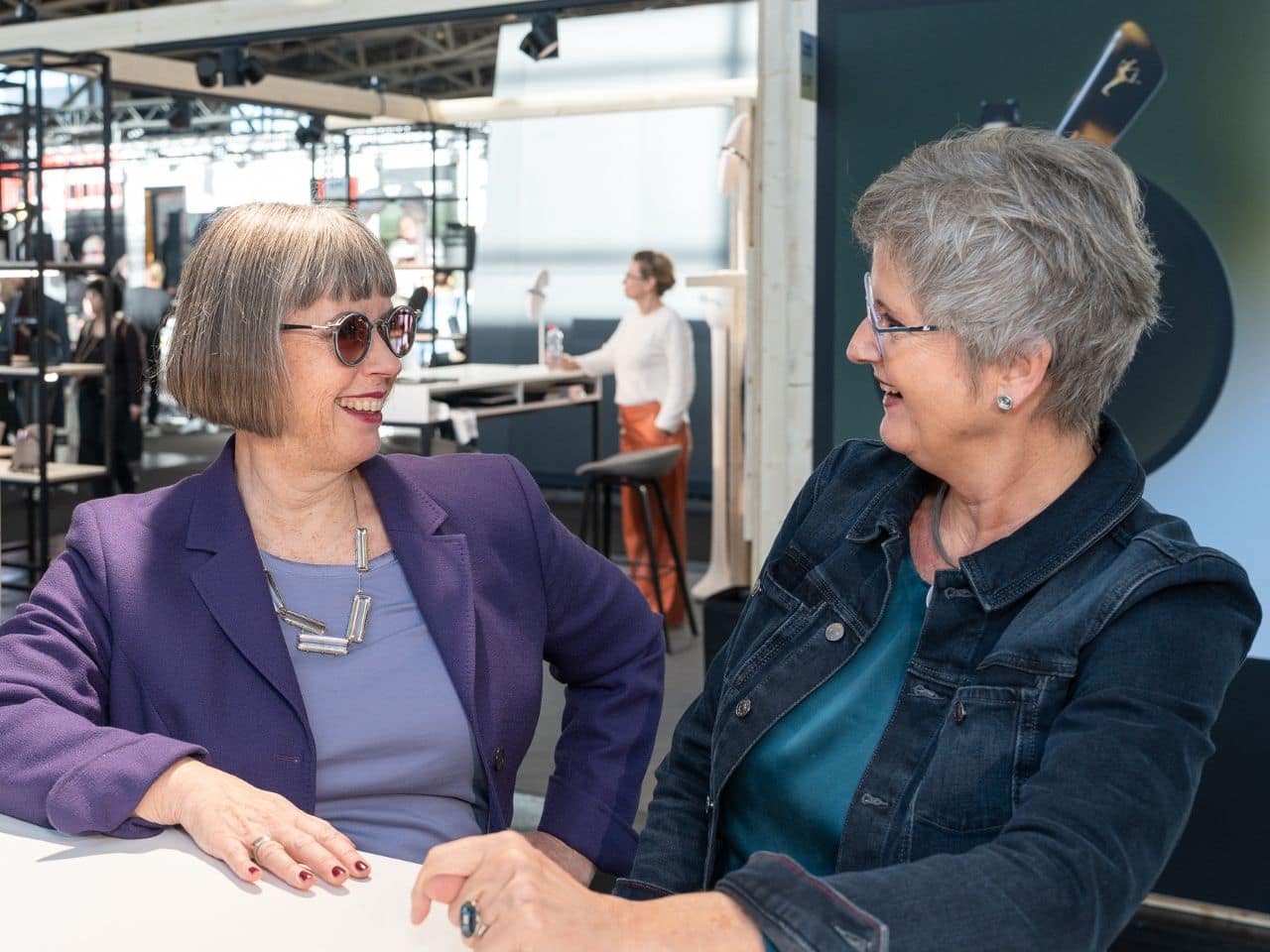 Karin Stehr und Petra Waldminghaus lachend opti 2026